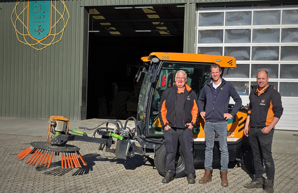 Duurzaam groenbeheer met AllTrec 8015F na 3.000 uur Duurzaam groenbeheer met AllTrec 8015F na 3.000 uur